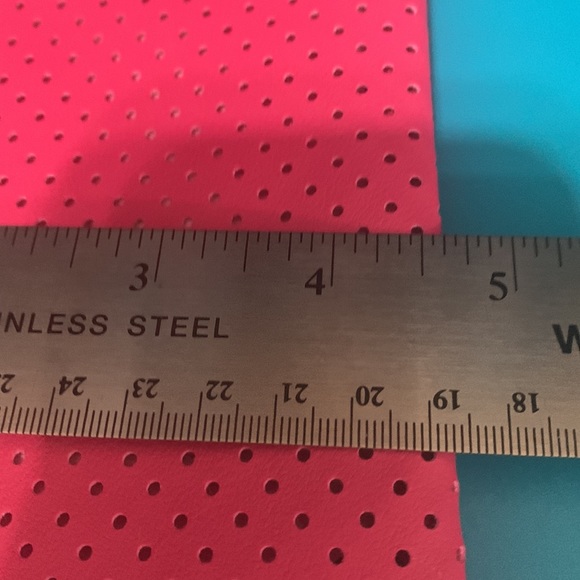 IPSY Bag-FREE Make-Up Sample Inside - Picture 6 of 6